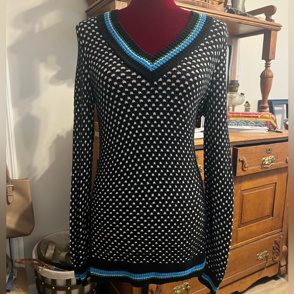Vince Camuto Black and White Polka Dot V-Neck Sweater